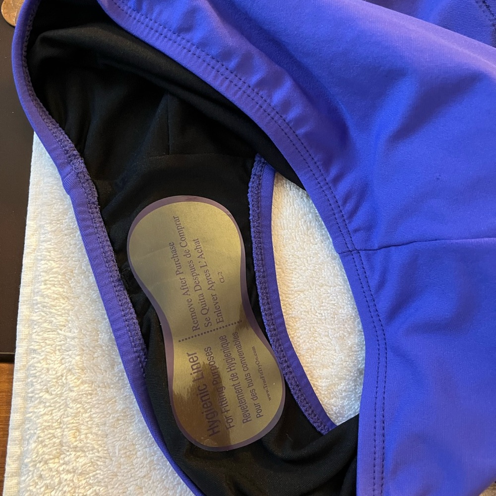 Dolphin swimsuit size 46/20 - Picture 5 of 9